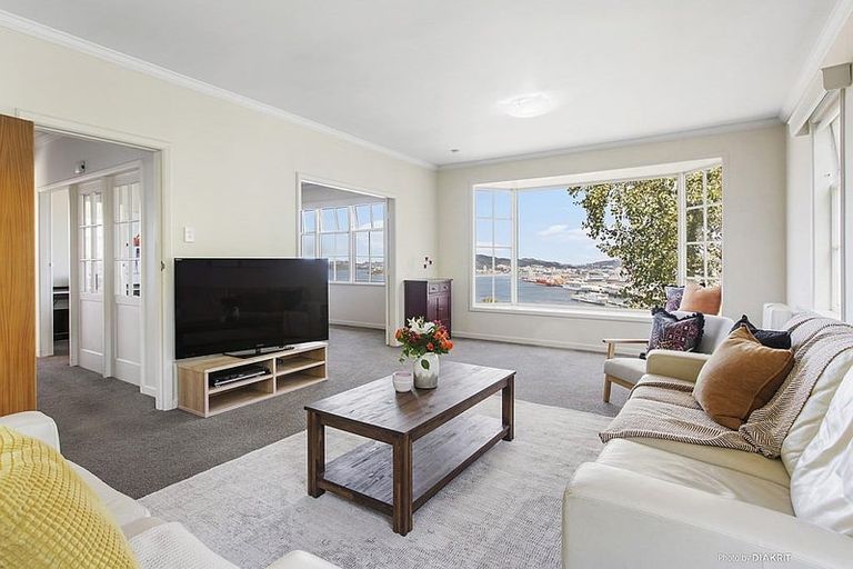 Photo of property in 34 Rama Crescent, Khandallah, Wellington, 6035