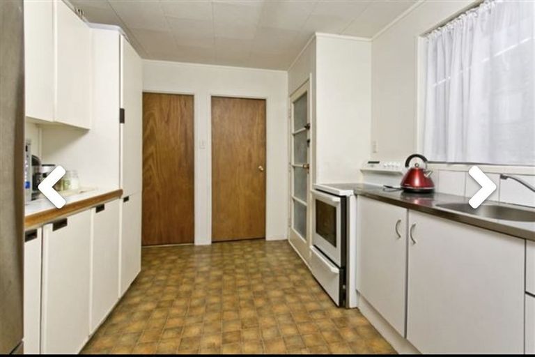 Photo of property in 8 Jenanne Place, Totara Vale, Auckland, 0629