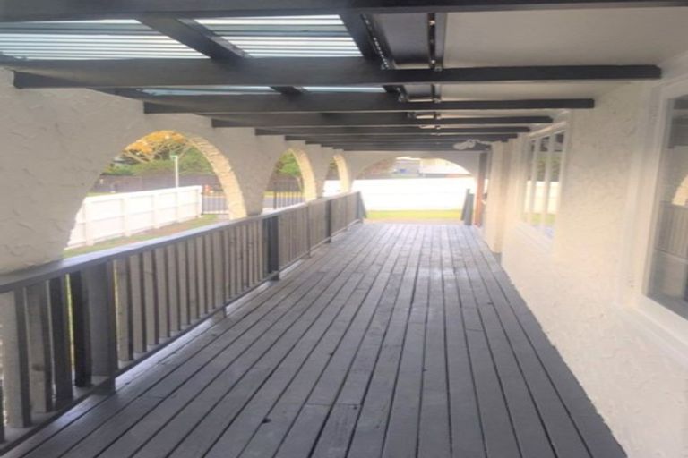 Photo of property in 44 Kervil Avenue, Te Atatu Peninsula, Auckland, 0610