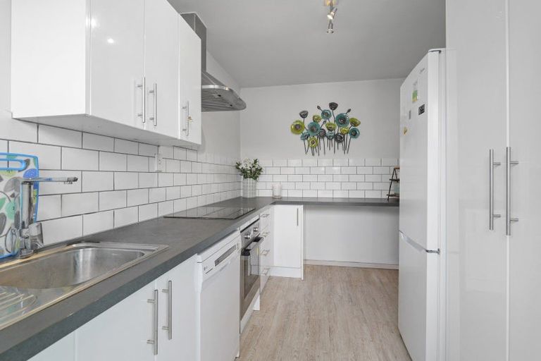 Photo of property in 5/16 Holly Road, St Albans, Christchurch, 8014