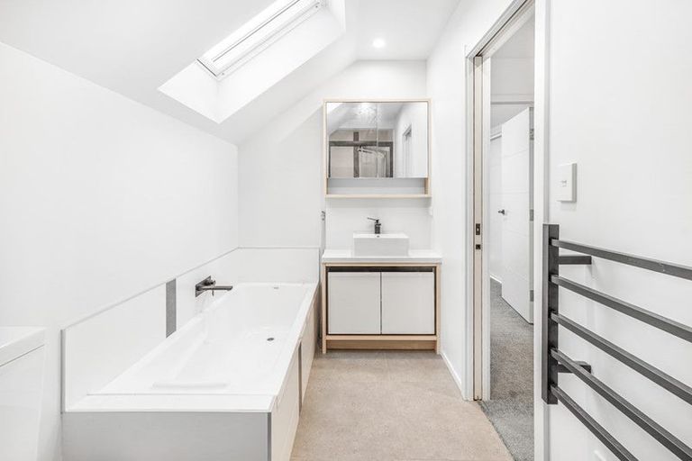 Photo of property in 22u4 Campbell Street, Frankton, Hamilton, 3204