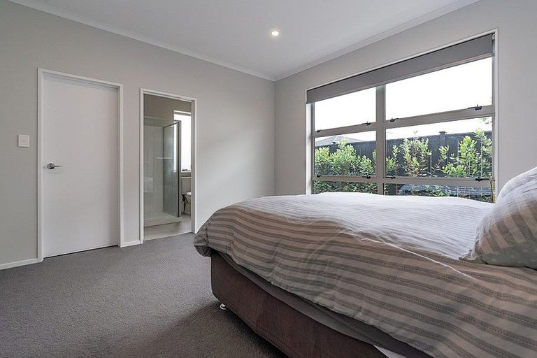 Photo of property in 24 Tyler Davies Drive, Red Beach, 0932