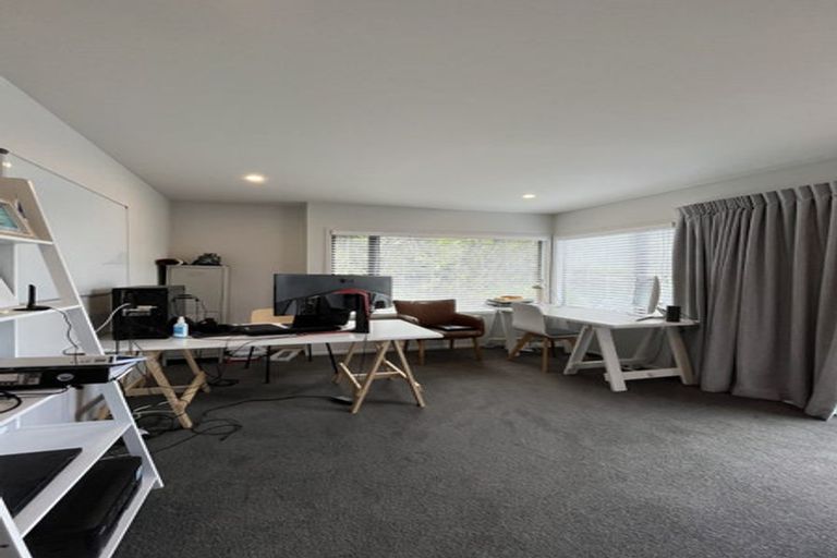 Photo of property in 3b Maldive Street, Khandallah, Wellington, 6035