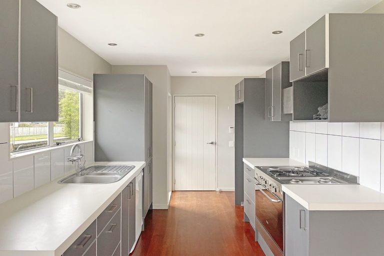 Photo of property in 3 Fuller Close, Levin, 5510