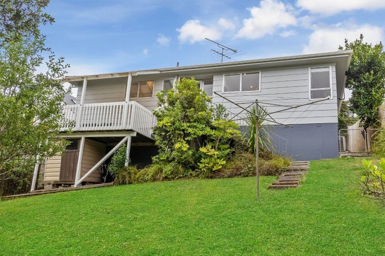 Photo of property in 22 Finn Place, Totara Vale, Auckland, 0629