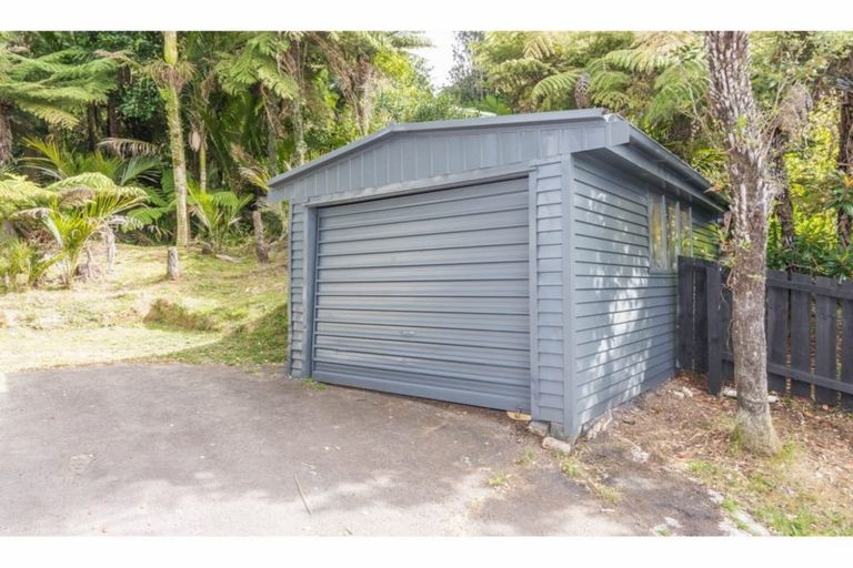 Photo of property in 3 Huia Road, Titirangi, Auckland, 0604