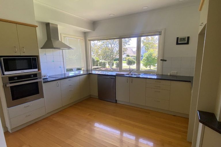 Photo of property in 14 Fulford Place, Havelock North, 4130