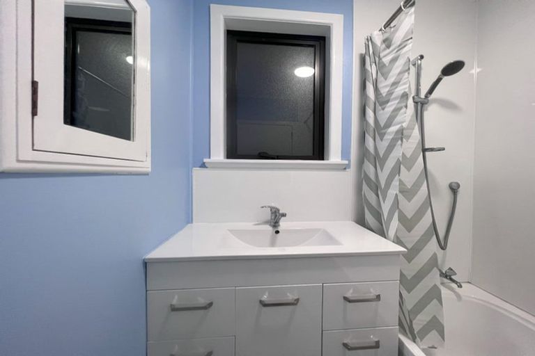 Photo of property in 1 Pukemiro Road, Te Kamo, Whangarei, 0112