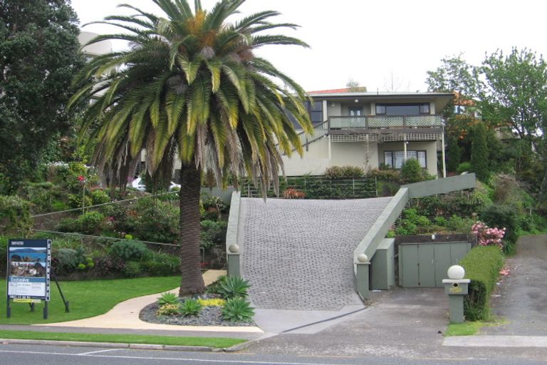 Photo of property in 283 Devonport Road, Tauranga, 3110