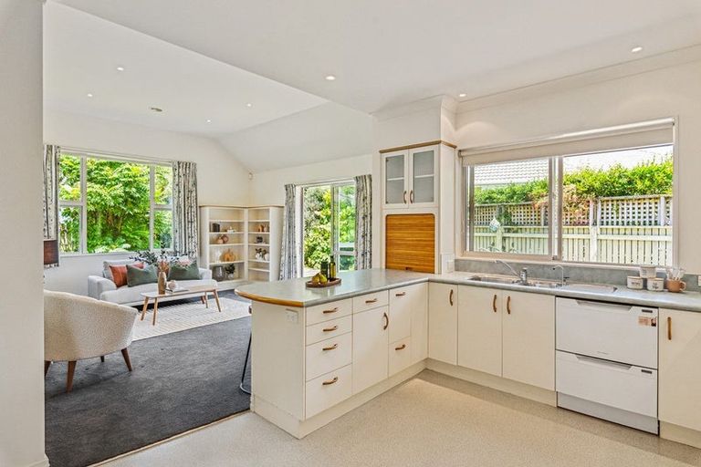 Photo of property in 2b Maple Lane, Waikanae, 5036