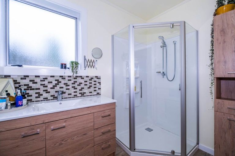 Photo of property in 16 Connolly Street, Geraldine, 7930