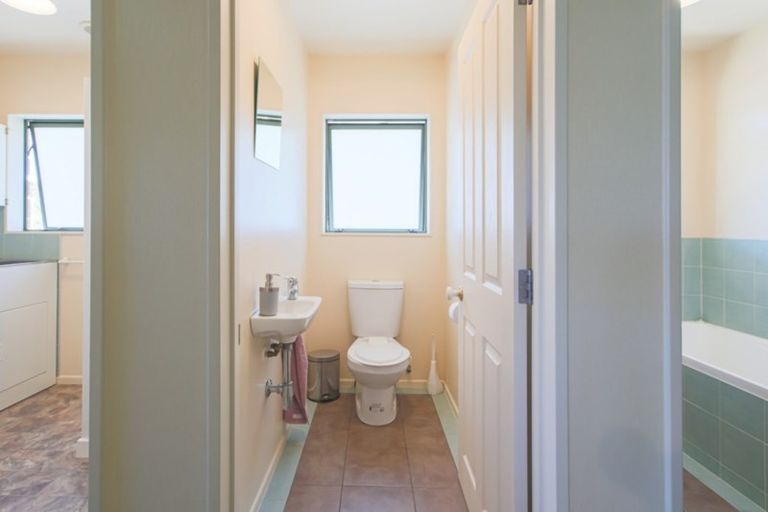 Photo of property in 36 Domain Road, Waipawa, 4210