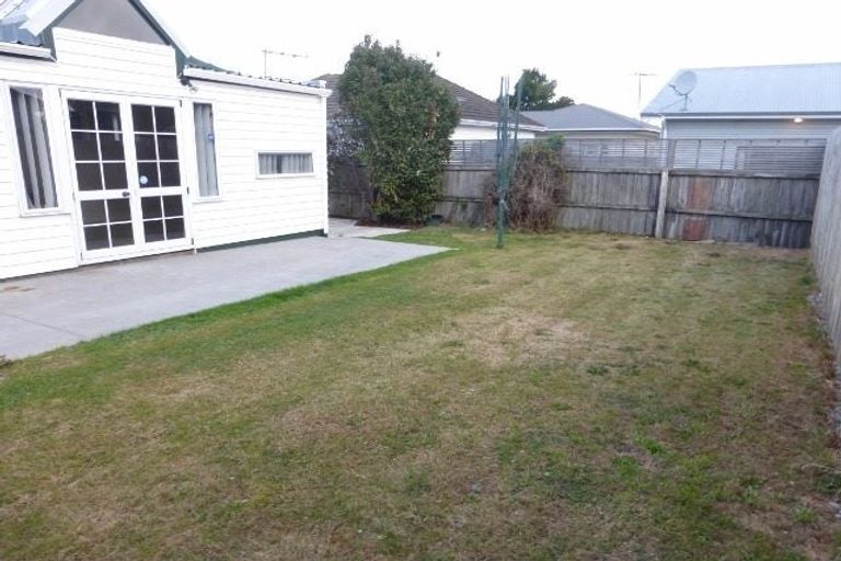 Photo of property in 7 Croziers Road, St Albans, Christchurch, 8052