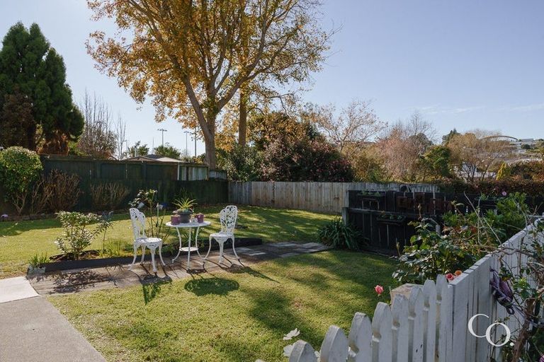 Photo of property in 8a Canberra Place, Bellevue, Tauranga, 3110