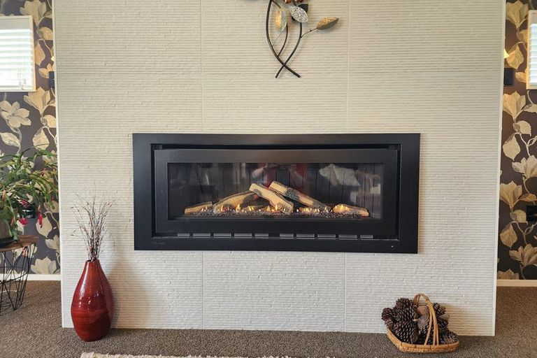 Photo of property in 23 Saint Laurent Way, Ohau, Levin, 5570