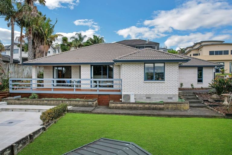 Photo of property in 14 San Carlo Court, Henderson, Auckland, 0612