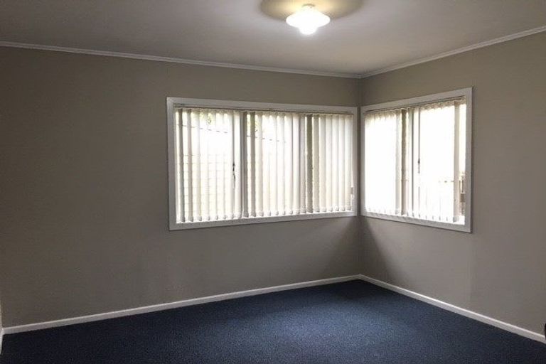 Photo of property in 47 Fairdene Avenue, Henderson, Auckland, 0610