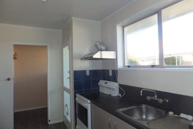 Photo of property in 28 Medina Crescent, Parklands, Christchurch, 8083