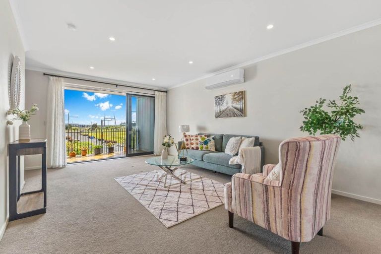 Photo of property in 43 Bonnette Road, Flat Bush, Auckland, 2019