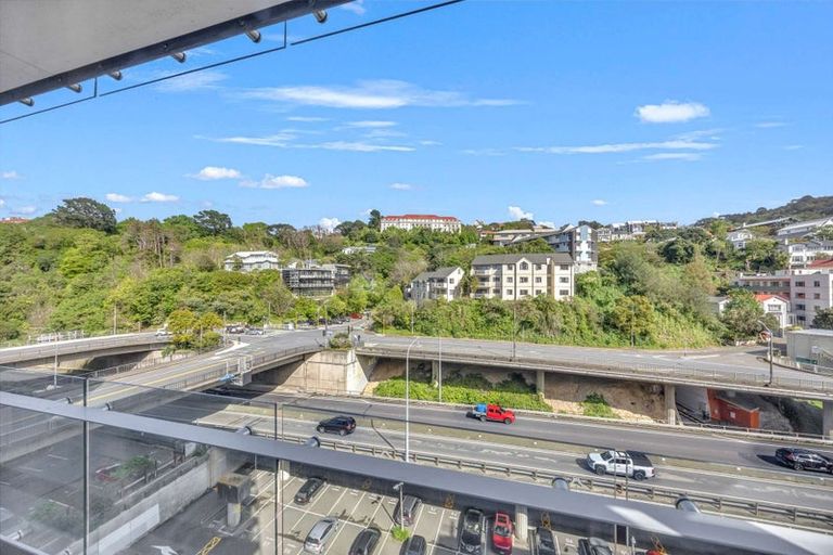 Photo of property in Montreaux Apartments, 5g/164 The Terrace, Wellington Central, Wellington, 6011