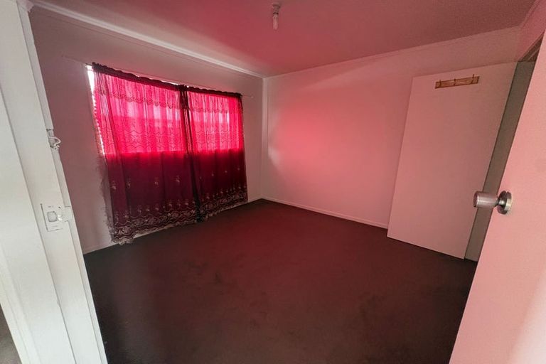 Photo of property in 2/54 Kenderdine Road, Papatoetoe, Auckland, 2025