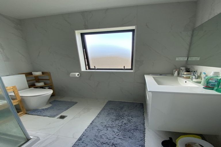 Photo of property in 146a Mcleod Road, Te Atatu South, Auckland, 0610