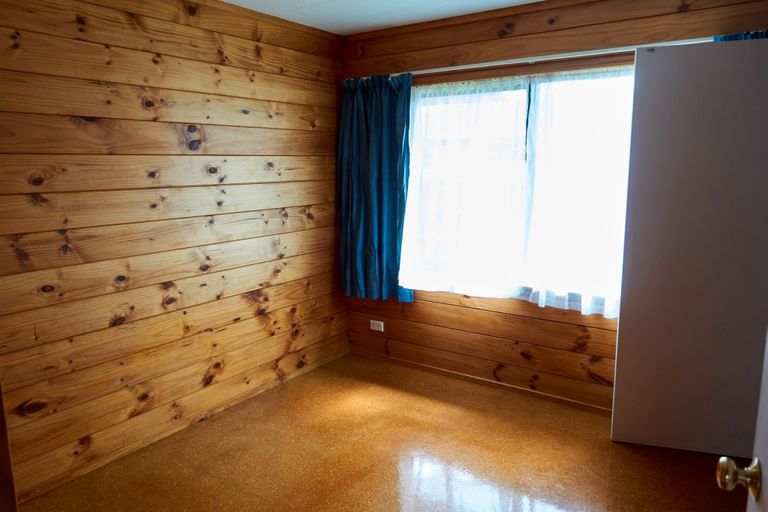 Photo of property in 2/29 Beach Road, Pahurehure, Papakura, 2113
