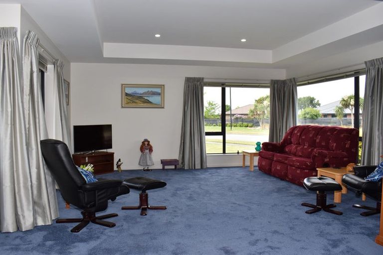 Photo of property in 36 Davaar Crescent, Broomfield, Christchurch, 8042