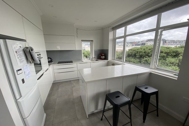 Photo of property in Fountain Court, 1/48 Oriental Parade, Oriental Bay, Wellington, 6011