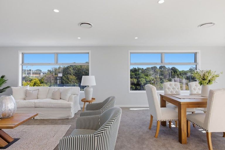 Photo of property in 12c Ruskin Place, Westown, New Plymouth, 4310