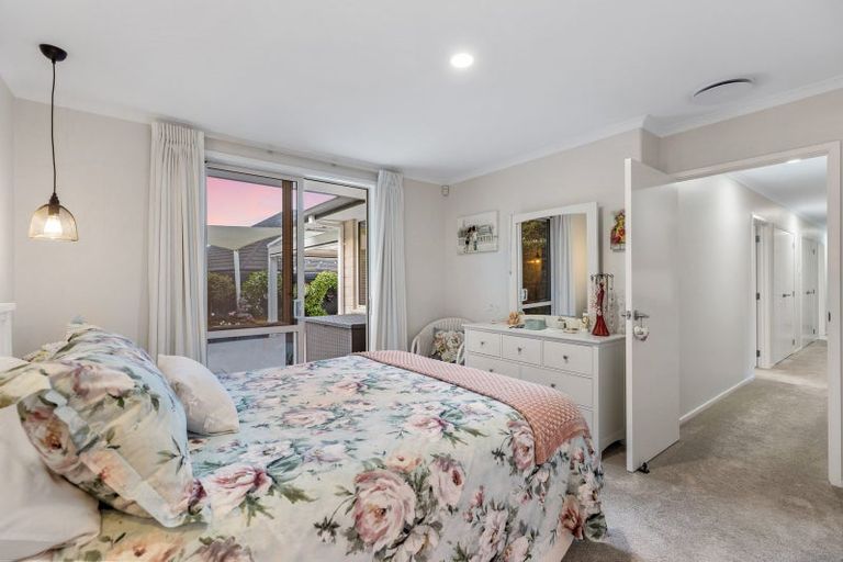 Photo of property in 17 Hansard Place, Bethlehem, Tauranga, 3110