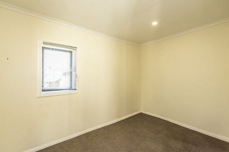 Photo of property in 18 Swiss Avenue, Gonville, Whanganui, 4501