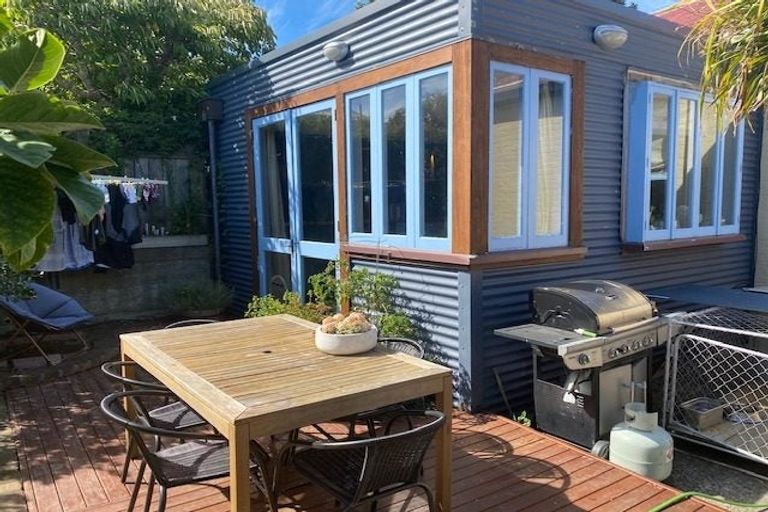 Photo of property in 40 Hall Street, Newtown, Wellington, 6021