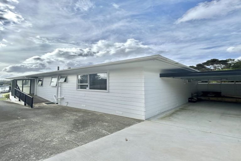 Photo of property in 1/7 Classic Grove, Bayview, Auckland, 0629
