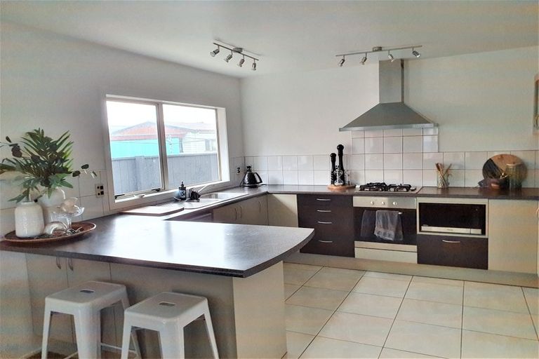 Photo of property in 44 Bell Road, Waiwhetu, Lower Hutt, 5010