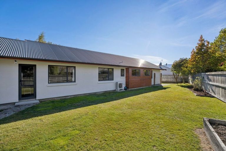 Photo of property in 20 Sylvan Street, Lake Hayes, Queenstown, 9304