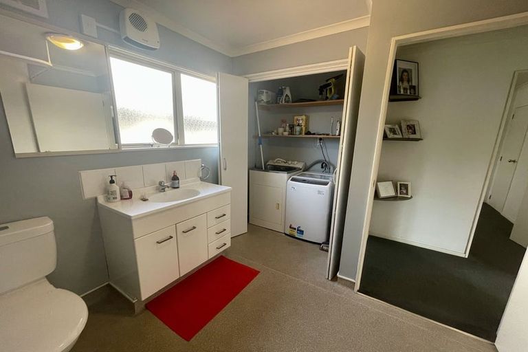 Photo of property in 2/28 Third Avenue, Tauranga, 3110