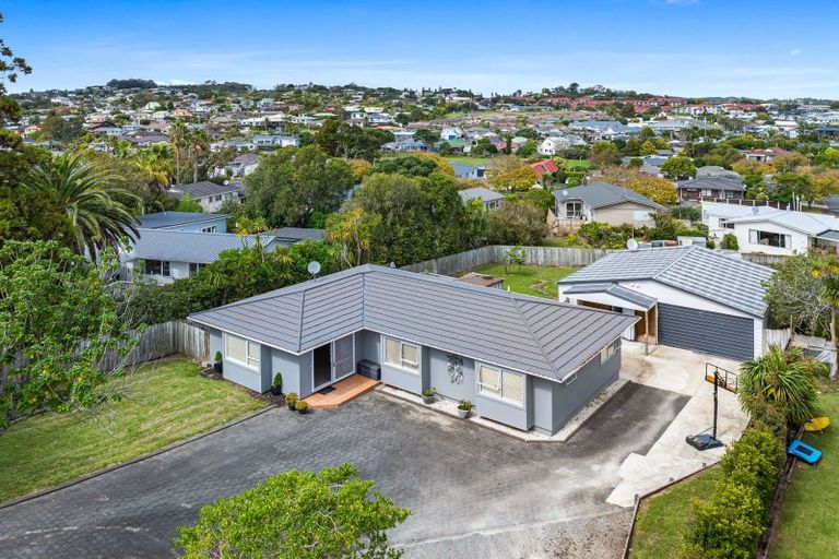 Photo of property in 29 Amorino Drive, Red Beach, 0932