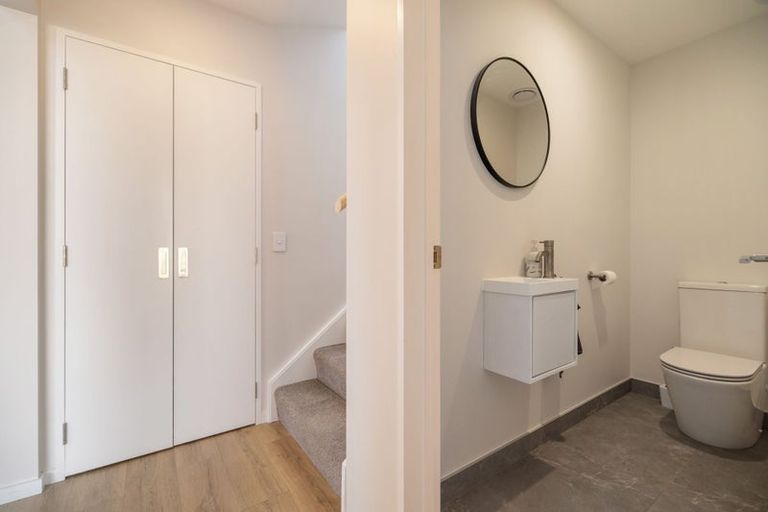 Photo of property in 4 Shallow Close, Jacks Point, 9371