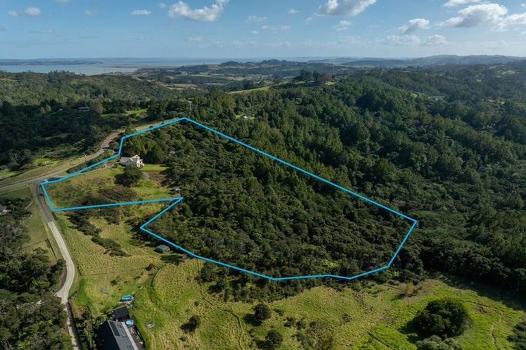 Photo of property in 171 Pinchgut Road, Kaukapakapa, 0873