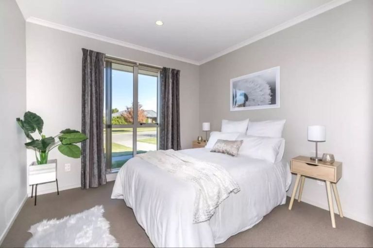 Photo of property in 71 Overbury Crescent, Rolleston, 7614