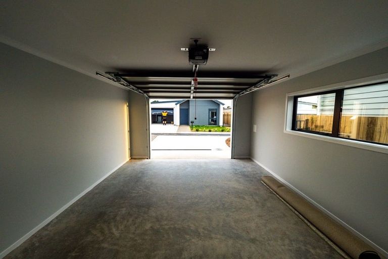 Photo of property in 8 Koru Loop, Paraparaumu, 5032