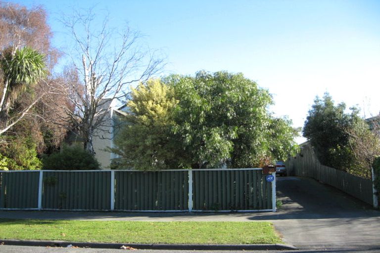 Photo of property in 110 Warren Crescent, Hillmorton, Christchurch, 8025