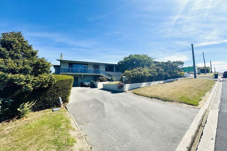 Photo of property in 16 Argyle Street, Weston, Oamaru, 9401