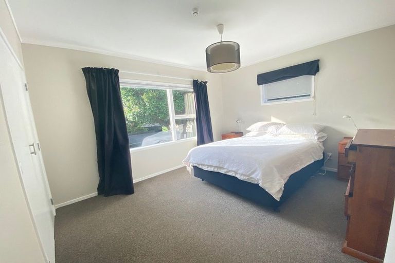 Photo of property in 7 Porter Avenue, Te Atatu South, Auckland, 0610