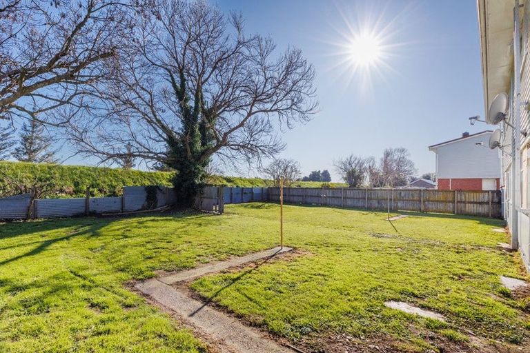 Photo of property in 37 Stephens Crescent, Highbury, Palmerston North, 4412