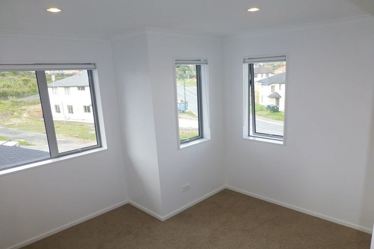 Photo of property in 25 Maylee Crescent, Gulf Harbour, Whangaparaoa, 0930