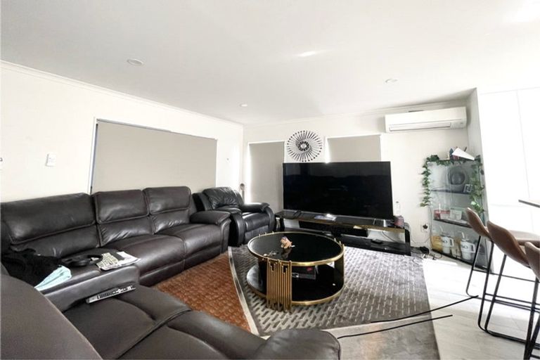 Photo of property in 21d Awatere Street, Clover Park, Auckland, 2023