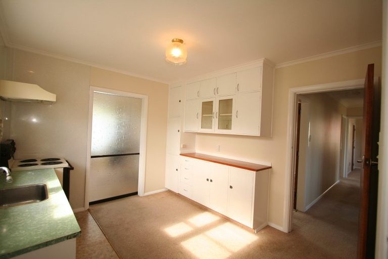 Photo of property in 49 Lyndfield Lane, Newlands, Wellington, 6037