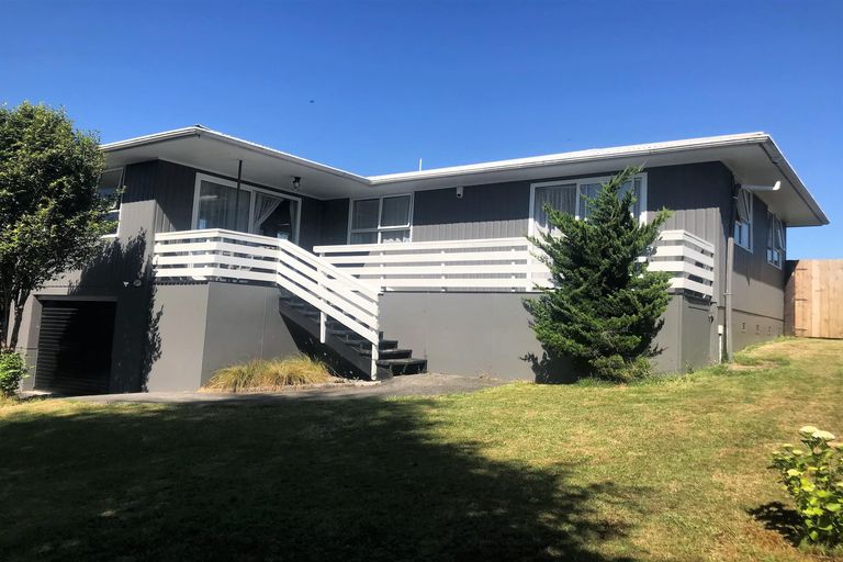 Photo of property in 6 Spinel Place, Pukehangi, Rotorua, 3015